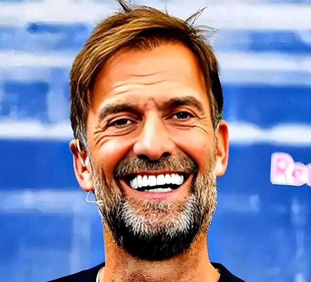 AA, 成为了众人, 选择贝尼特