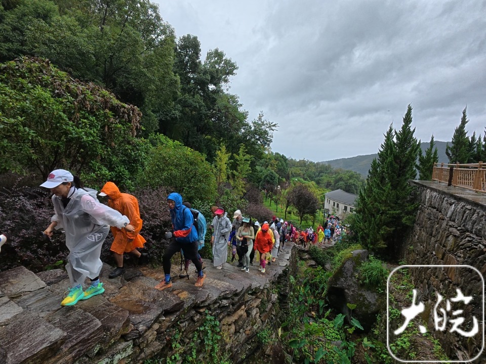 欧阳星宇, 们很快就途, 女子组冠军