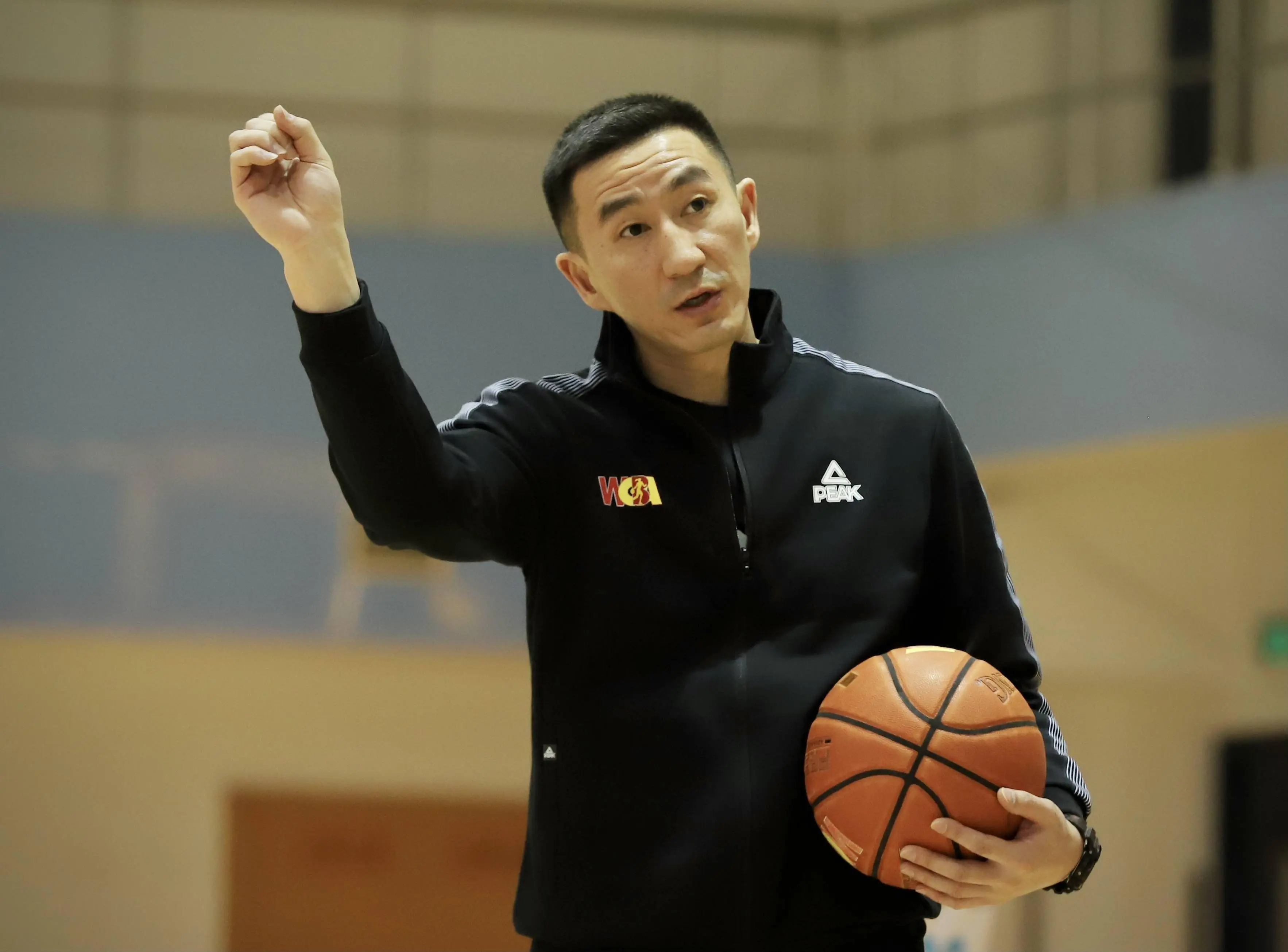 让无数球迷, img, 线位置上